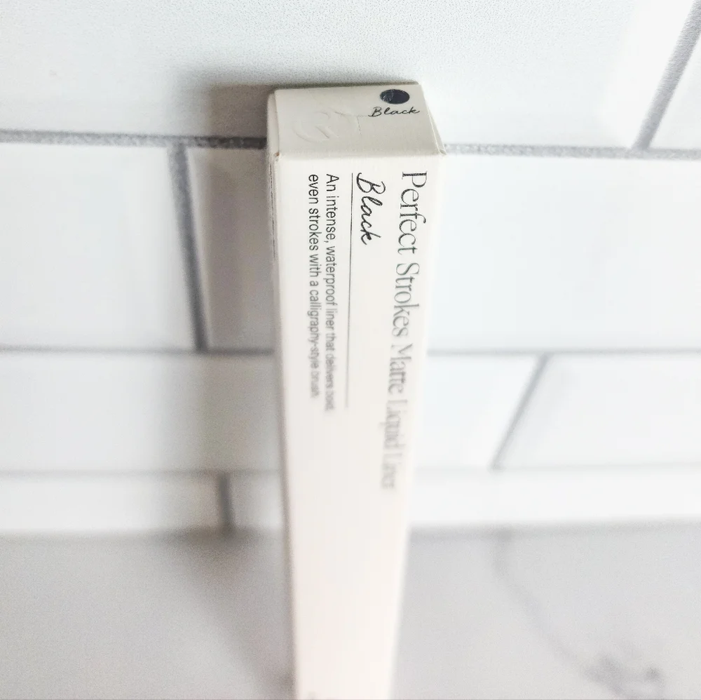 Rare Beauty Perfect Strokes Matte Liquid Liner - Black